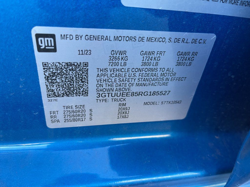 Used 2024 GMC Sierra 1500 AT4 w/ Technology Package AWD/4WD image 6