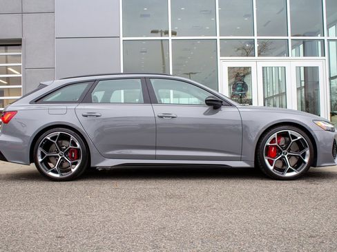 Used 2025 Audi RS 6 performance image 4