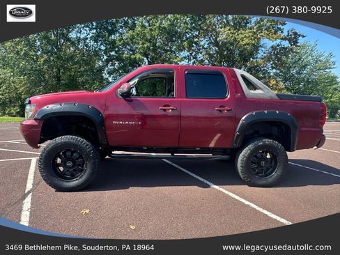 Used 2008 Chevrolet Avalanche LT w/ LT Preferred Equipment Group image 3