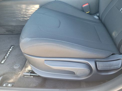 New 2025 Hyundai Elantra SEL image 16