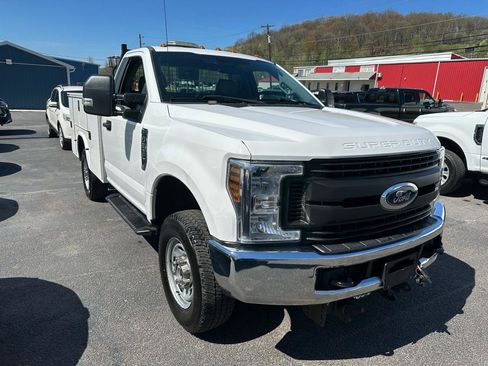 Used 2018 Ford F250 XL w/ Power Equipment Group image 2
