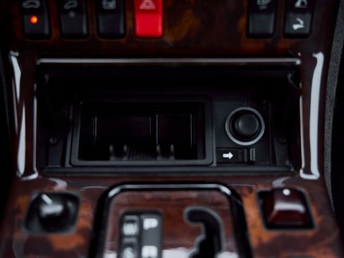 Used 2002 Mercedes-Benz SL 500 w/ SL2 Option Pkg image 61