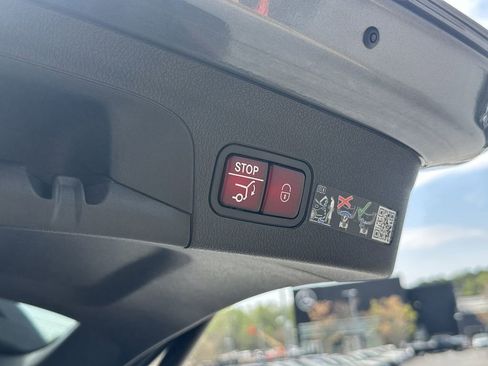 Certified 2025 Mercedes-Benz GLE 350 4MATIC w/ AMG Line Exterior image 22