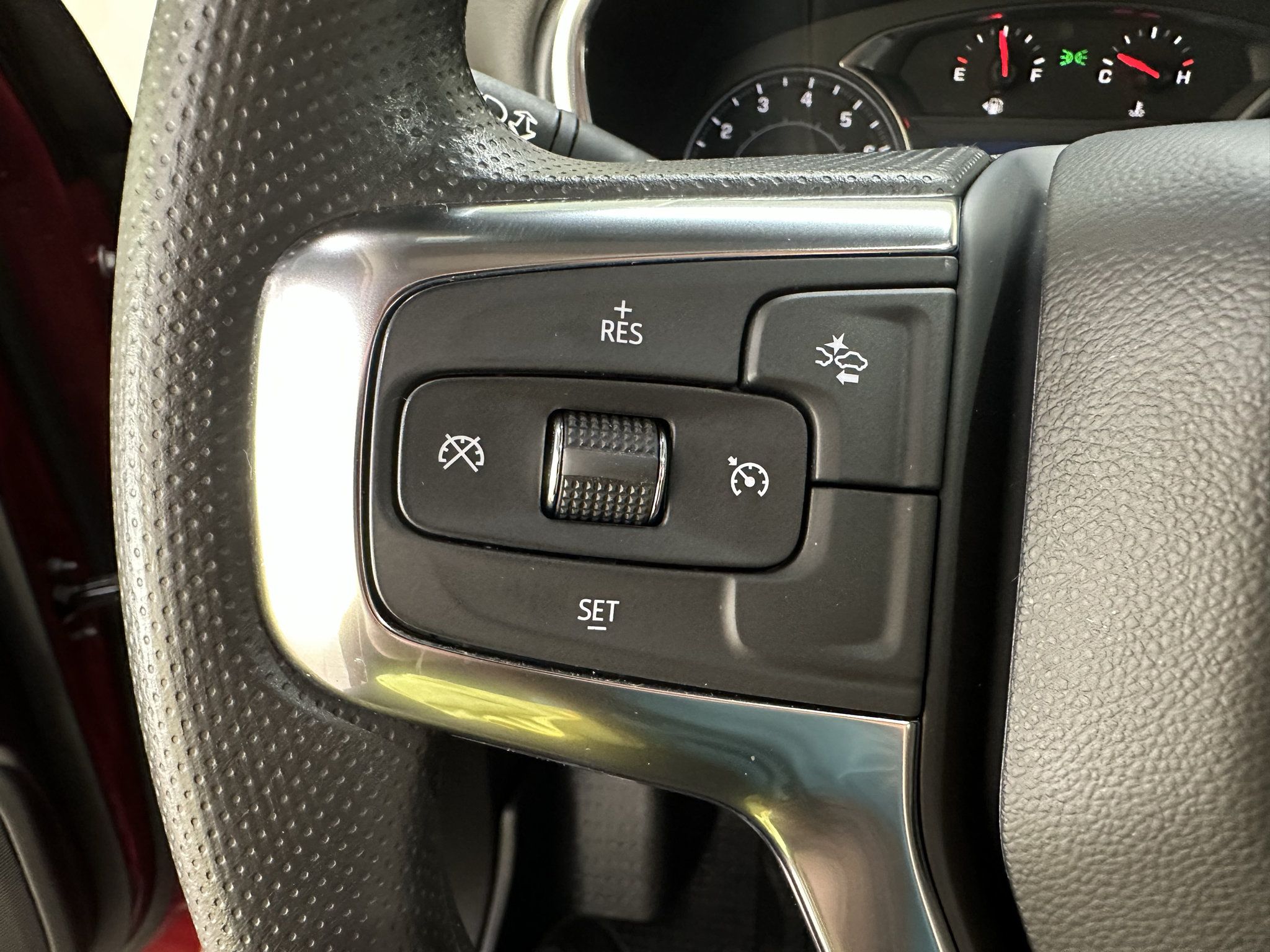 Certified 2025 Chevrolet Blazer LT w/ Convenience Package FWD image 33