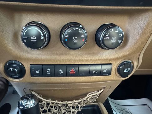 Used 2012 Jeep Wrangler Unlimited Sahara w/ Dual Top Group image 18