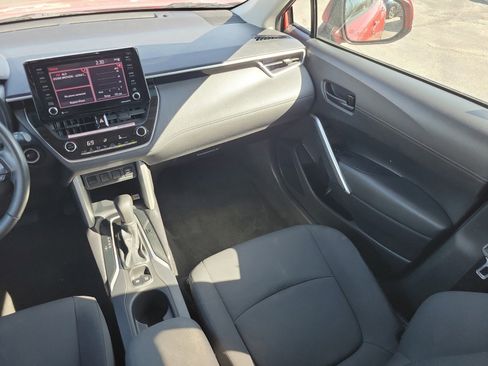 Used 2022 Toyota Corolla Cross LE FWD image 14