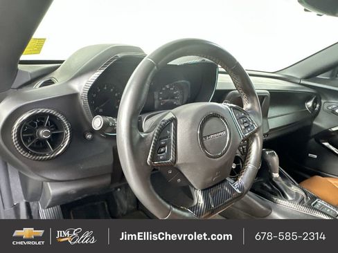 Certified 2020 Chevrolet Camaro LT image 11