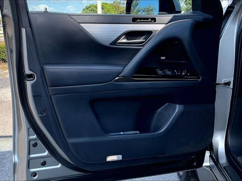 Used 2024 Lexus LX 600 F Sport image 26