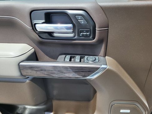 Used 2021 Chevrolet Silverado 2500 LTZ w/ LTZ Convenience Package AWD/4WD image 18
