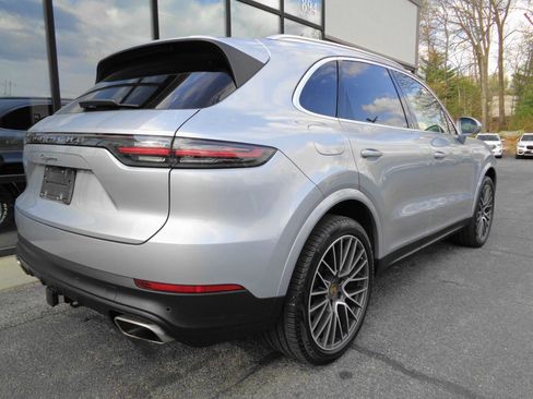 Used 2021 Porsche Cayenne AWD/4WD image 5