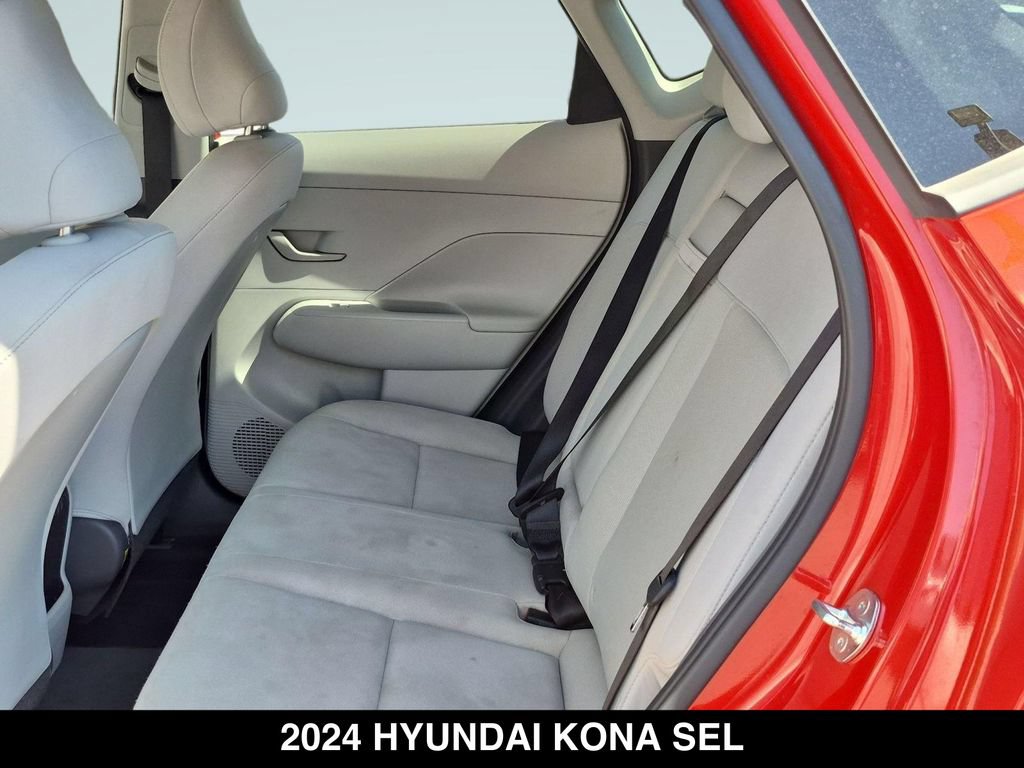Used 2024 Hyundai Kona SEL AWD/4WD image 16