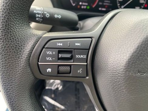 Certified 2023 Honda HR-V LX image 24