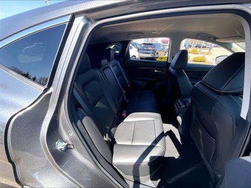 Certified 2025 Nissan Murano SV w/ Cargo Package AWD/4WD image 16