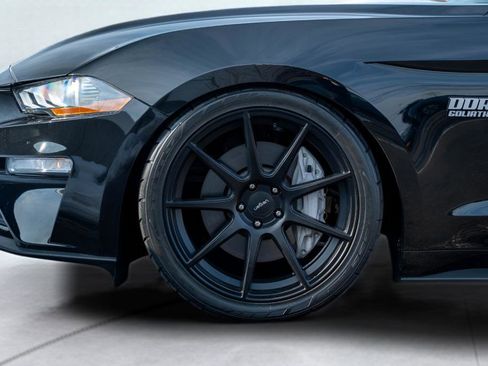 Used 2018 Ford Mustang GT Premium w/ Equipment Group 401A RWD image 9