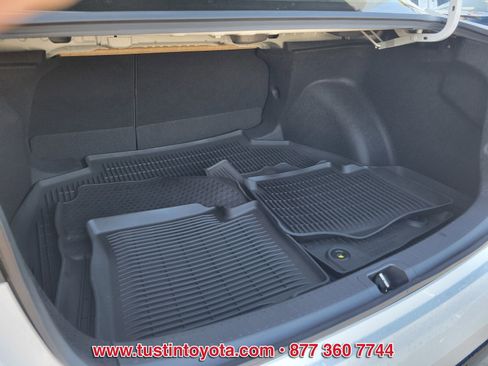 Certified 2025 Toyota Corolla SE image 12