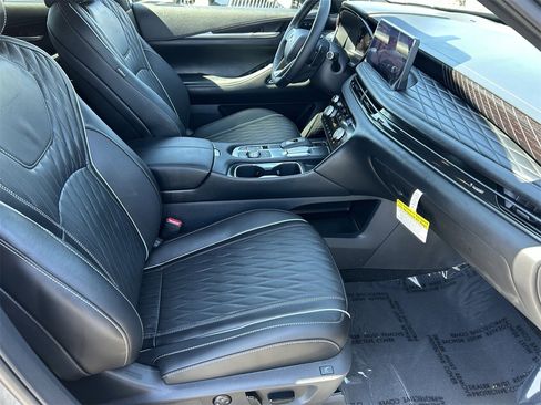New 2026 INFINITI QX60 Autograph w/ Dark Cargo Package image 9