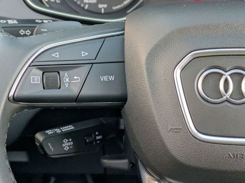 Used 2023 Audi Q5 2.0T Premium w/ Convenience Package image 10