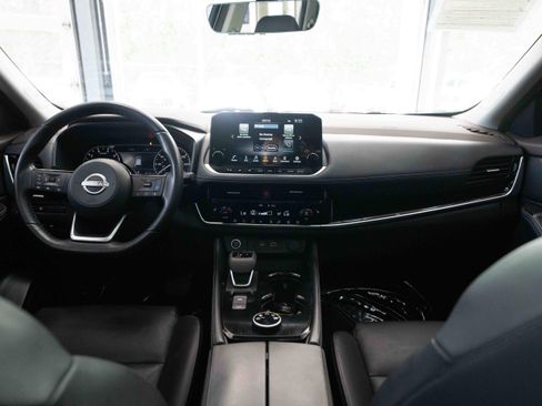Used 2023 Nissan Rogue SL w/ SL Premium Package image 20