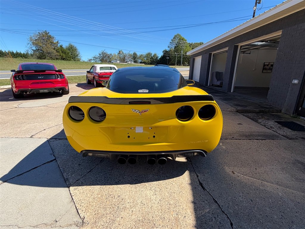 Used 2011 Chevrolet Corvette Coupe w/ Preferred Equipment Group RWD image 4
