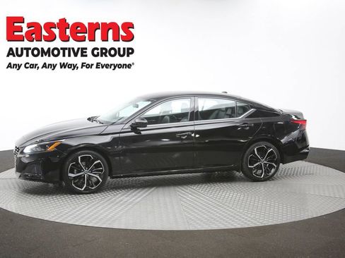 Used 2024 Nissan Altima 2.5 SR FWD image 58