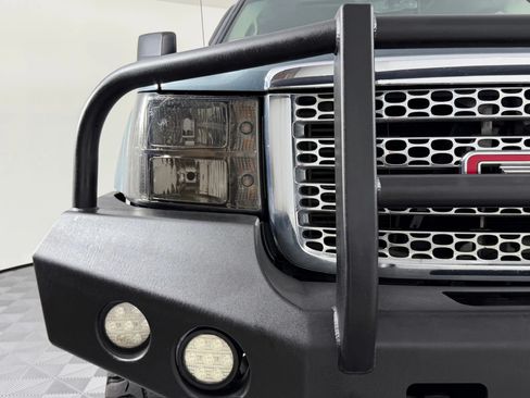 Used 2011 GMC Sierra 3500 Denali AWD/4WD image 4