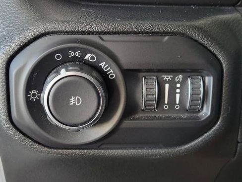 Used 2022 Jeep Wrangler Unlimited Rubicon w/ Xtreme Recon 35" Tire Package image 16