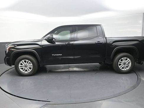 Used 2026 Toyota Tundra SR5 w/ SR5 Premium Package AWD/4WD image 4