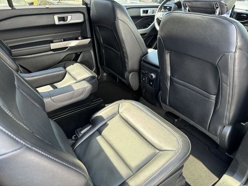 Used 2022 Ford Explorer Limited w/ Equipment Group 301A image 60