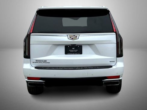 Used 2021 Cadillac Escalade Premium Luxury w/ Performance Package image 6