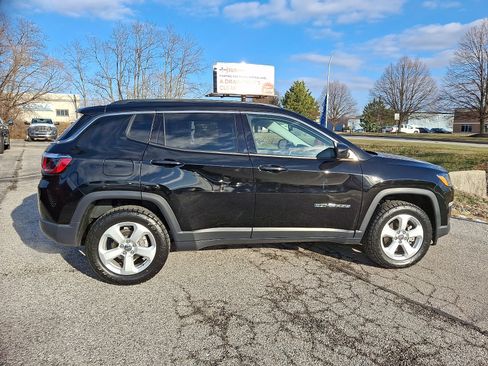 Used 2020 Jeep Compass Latitude w/ Cold Weather Group image 9