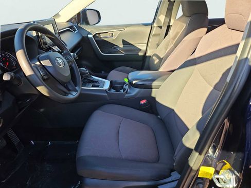 Used 2019 Toyota RAV4 XLE image 30