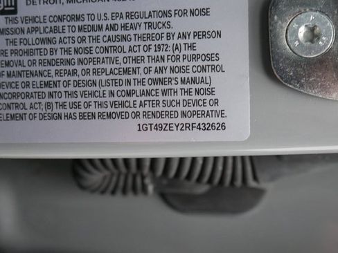 Used 2024 GMC Sierra 2500 AT4X image 26