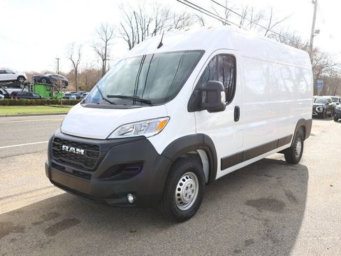 Used 2024 RAM ProMaster 2500 w/ Convenience Group image 1
