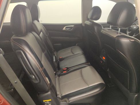 Used 2019 Nissan Pathfinder SL AWD/4WD image 19
