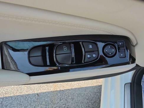 Used 2023 Nissan Altima 2.5 SL AWD/4WD image 19