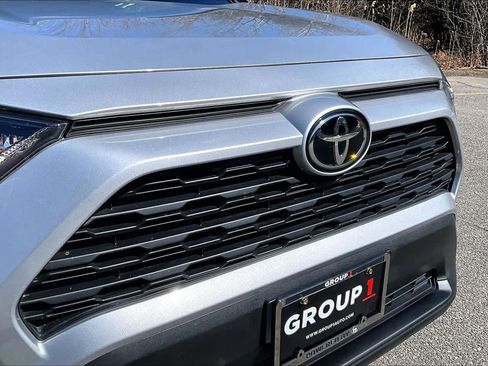 Used 2022 Toyota RAV4 LE image 32