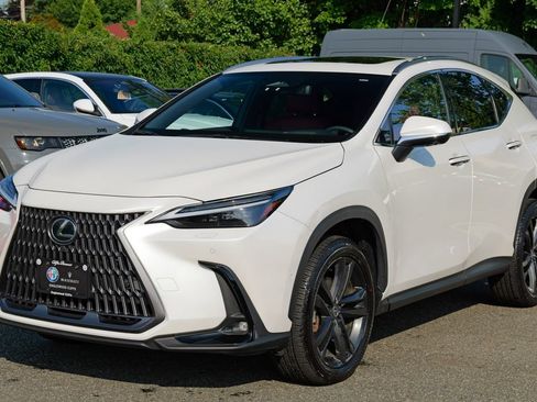 Used 2025 Lexus NX 450h+ AWD w/ Accessory Package (2T) image 3