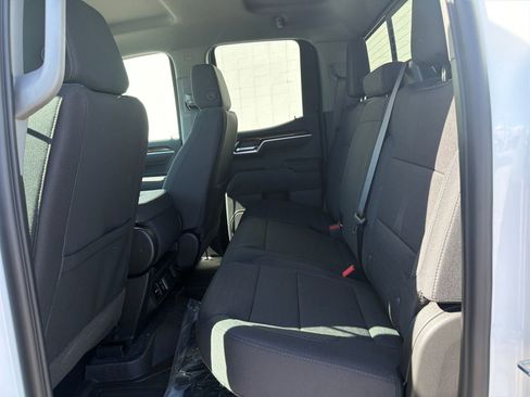 New 2026 GMC Sierra 1500 SLE image 13