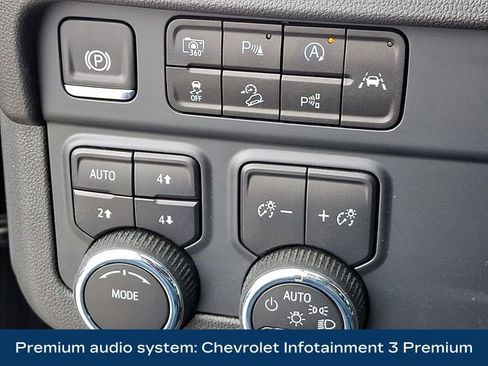 Used 2025 Chevrolet Tahoe Z71 image 9