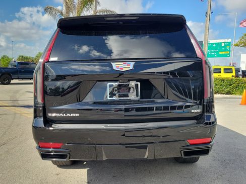 Used 2023 Cadillac Escalade ESV Sport Platinum image 6