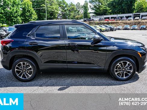 Used 2025 Chevrolet TrailBlazer LT FWD image 8