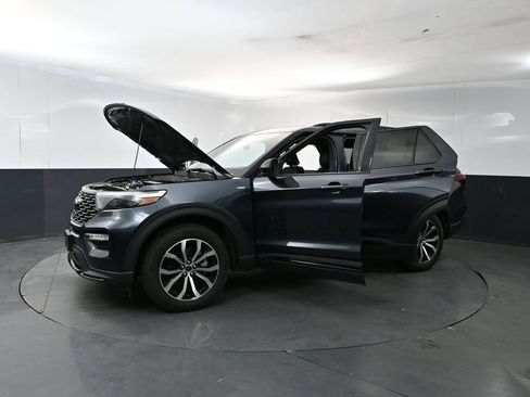 Used 2023 Ford Explorer ST-Line AWD/4WD image 27