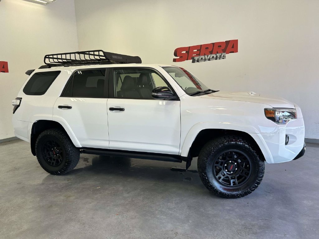 Used 2021 Toyota 4Runner Venture w/ Moonroof Package AWD/4WD image 2