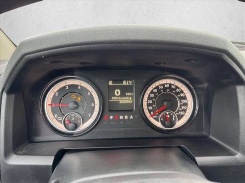 Used 2018 RAM 1500 Classic SLT image 12