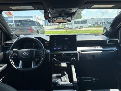 Used 2024 Toyota Tacoma TRD Off-Road w/ TRD Off Road Premium Package AWD/4WD image 13