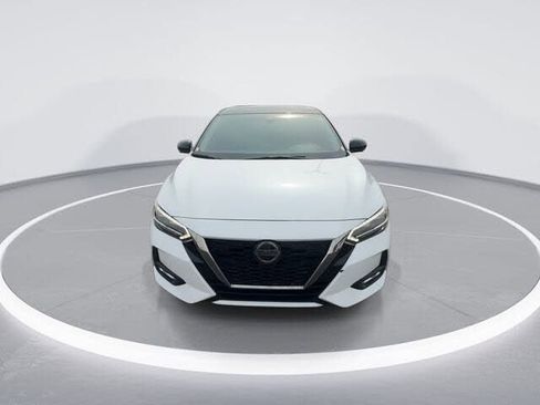 Used 2020 Nissan Sentra SR w/ Premium Package FWD image 3