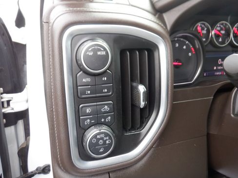 Used 2021 Chevrolet Silverado 2500 LTZ w/ Z71 Chrome Sport Edition image 19