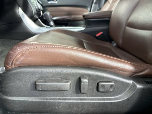 Used 2016 Acura TLX w/ Technology Package FWD image 21