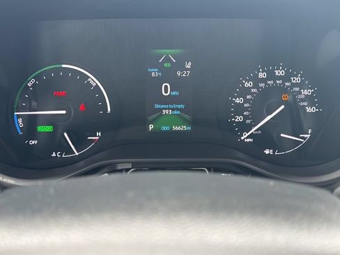 Used 2024 Toyota Sienna LE w/ LE Plus Package FWD image 21