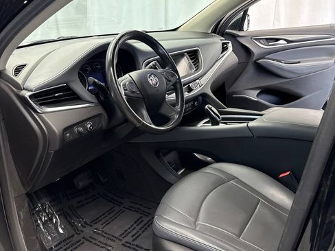 Used 2020 Buick Enclave Essence w/ Sound and Sites Package AWD/4WD image 9
